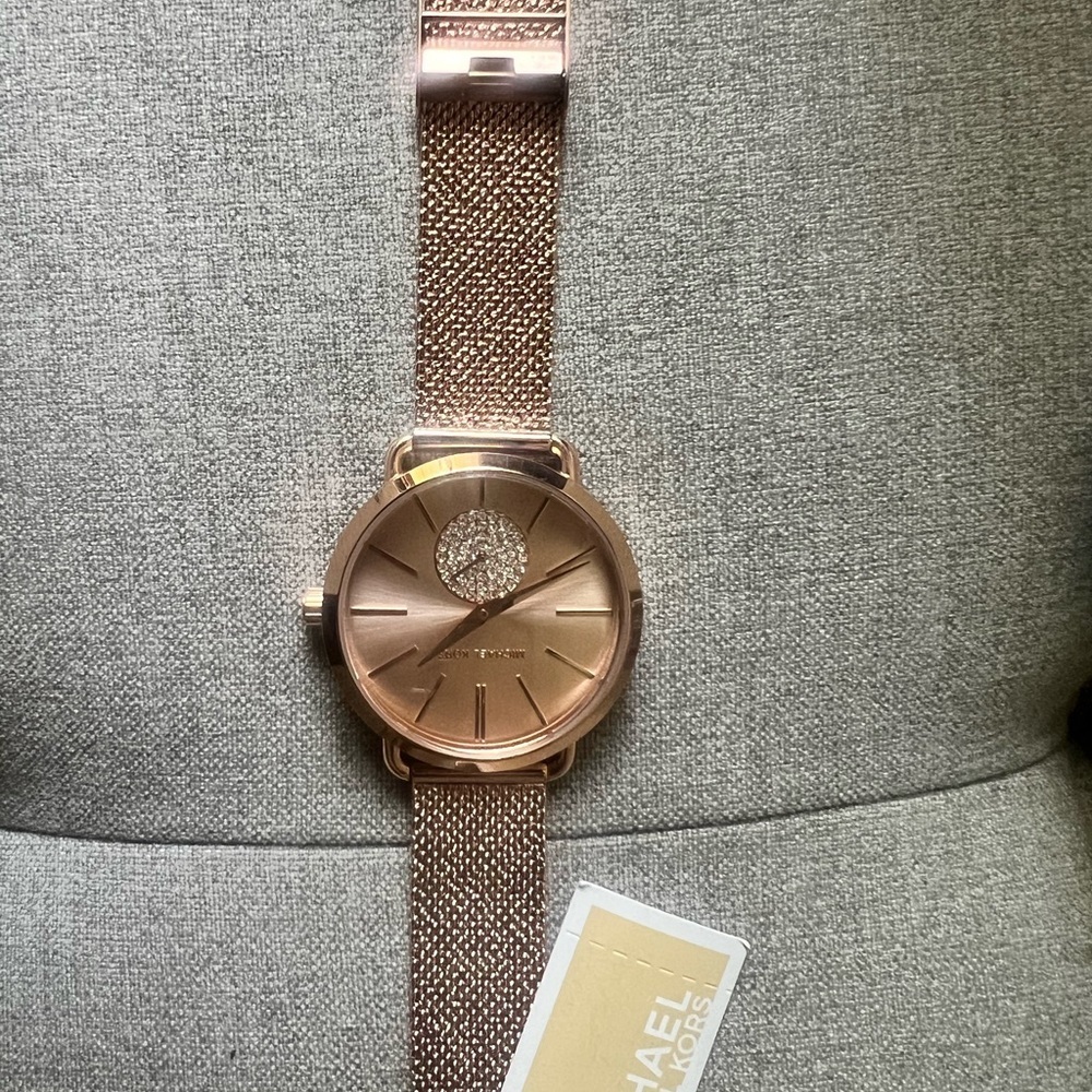 Michael Kors Women's Portia Rose Gold-Tone Stainless Steel Mesh Bracelet Watch - Picture 5 of 7